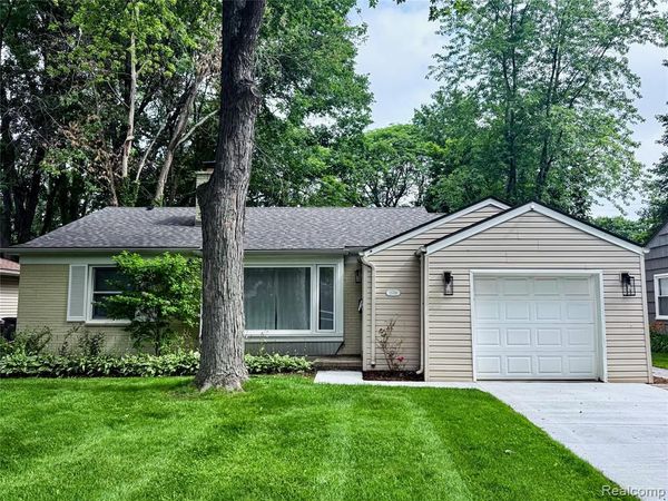15708 Birwood Avenue , Beverly Hills Vlg, MI 48025