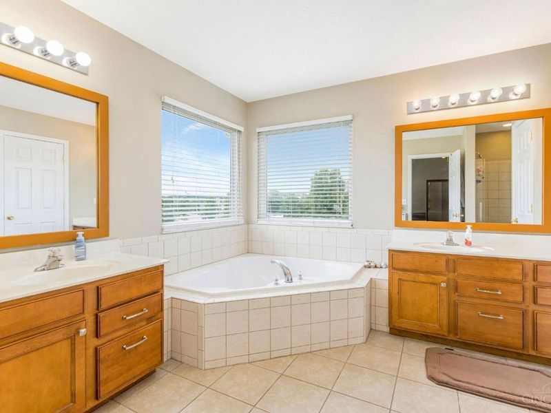 1261 Pond Ridge Circle, Hamilton, OH 45013 Photo 27