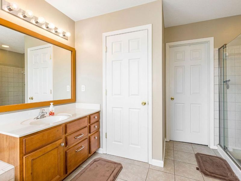 1261 Pond Ridge Circle, Hamilton, OH 45013 Photo 28