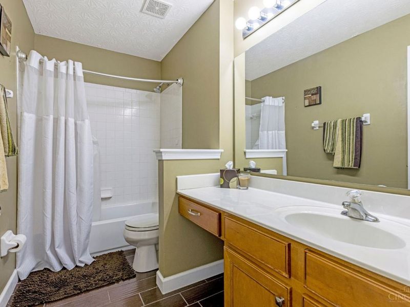 1261 Pond Ridge Circle, Hamilton, OH 45013 Photo 34