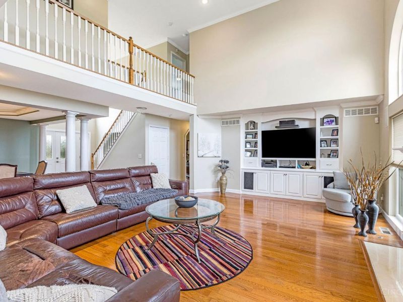 1261 Pond Ridge Circle, Hamilton, OH 45013 Photo 6