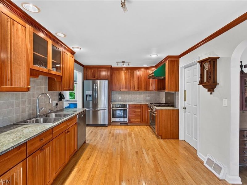 5630 N Island Drive NW, Canton, OH 44718 Photo 18