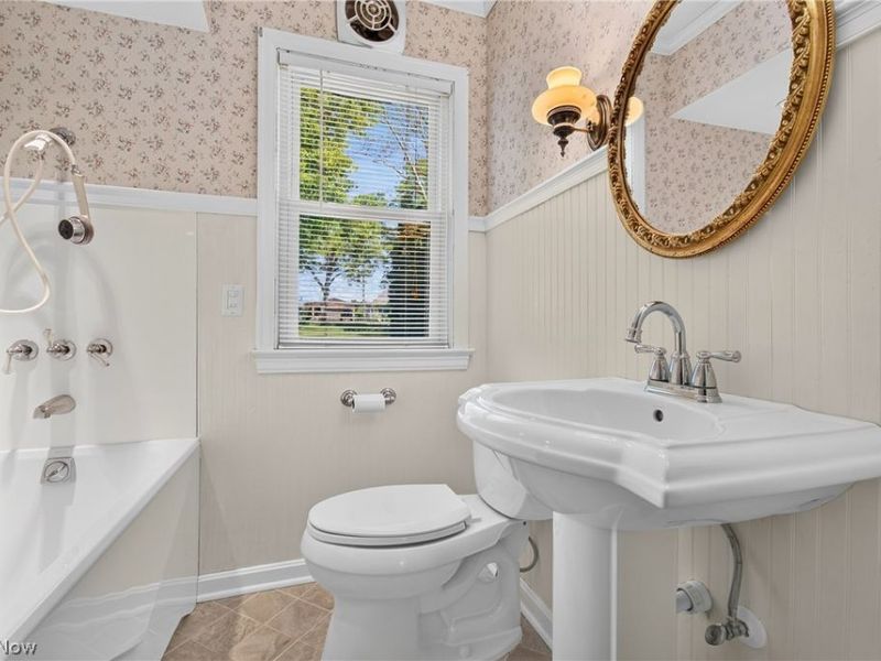 5630 N Island Drive NW, Canton, OH 44718 Photo 19