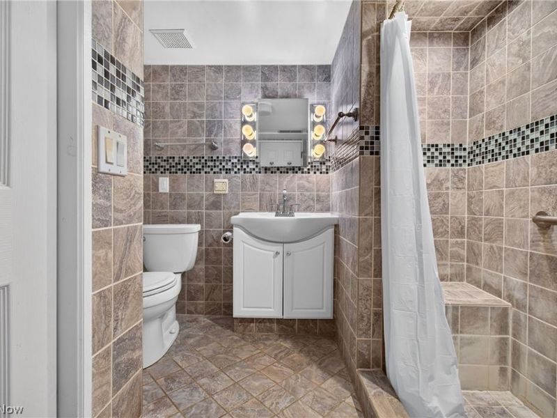 5630 N Island Drive NW, Canton, OH 44718 Photo 27
