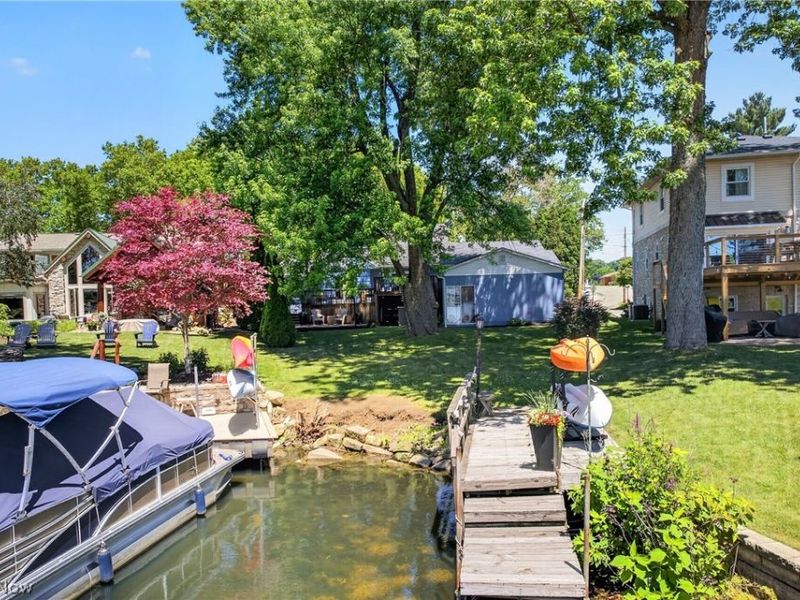 5630 N Island Drive NW, Canton, OH 44718 Photo 5