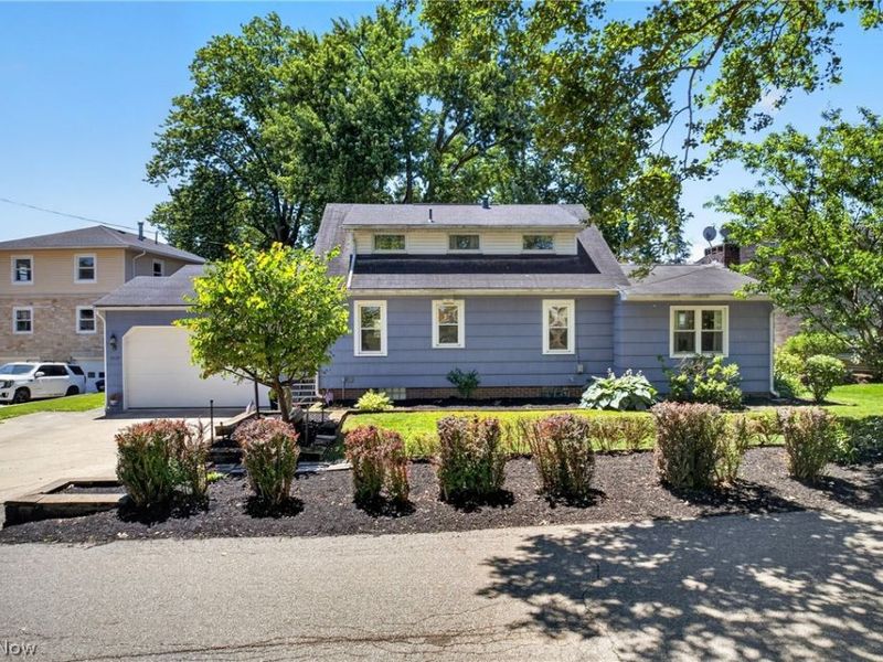 5630 N Island Drive NW, Canton, OH 44718 Photo 6