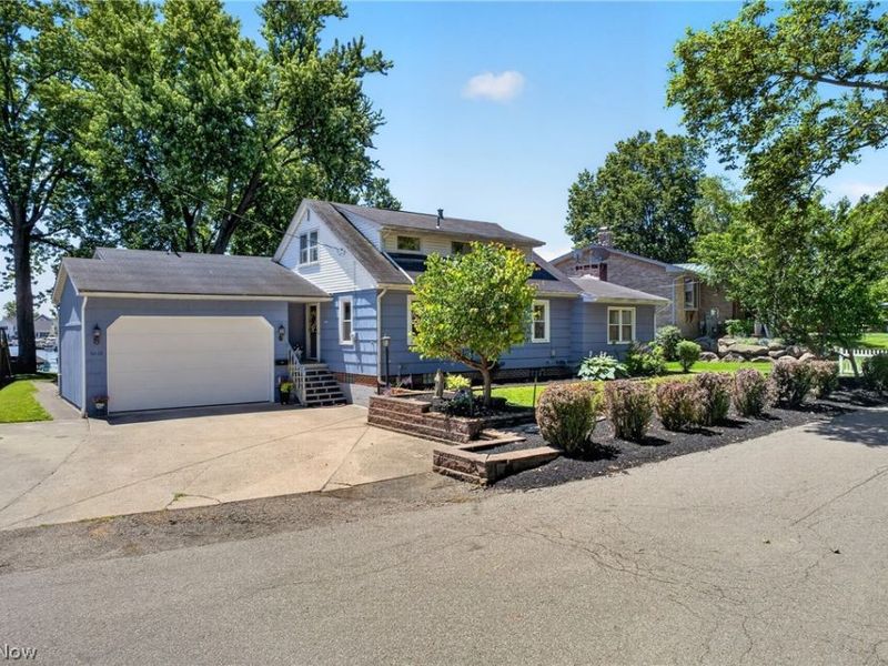 5630 N Island Drive NW, Canton, OH 44718 Photo 7