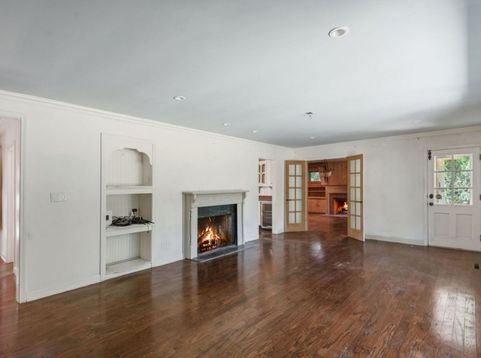Main Photo