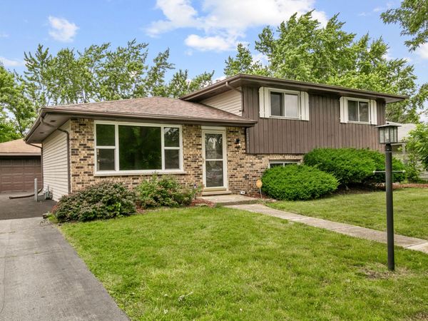 22810 East Drive , Richton Park, IL 60471