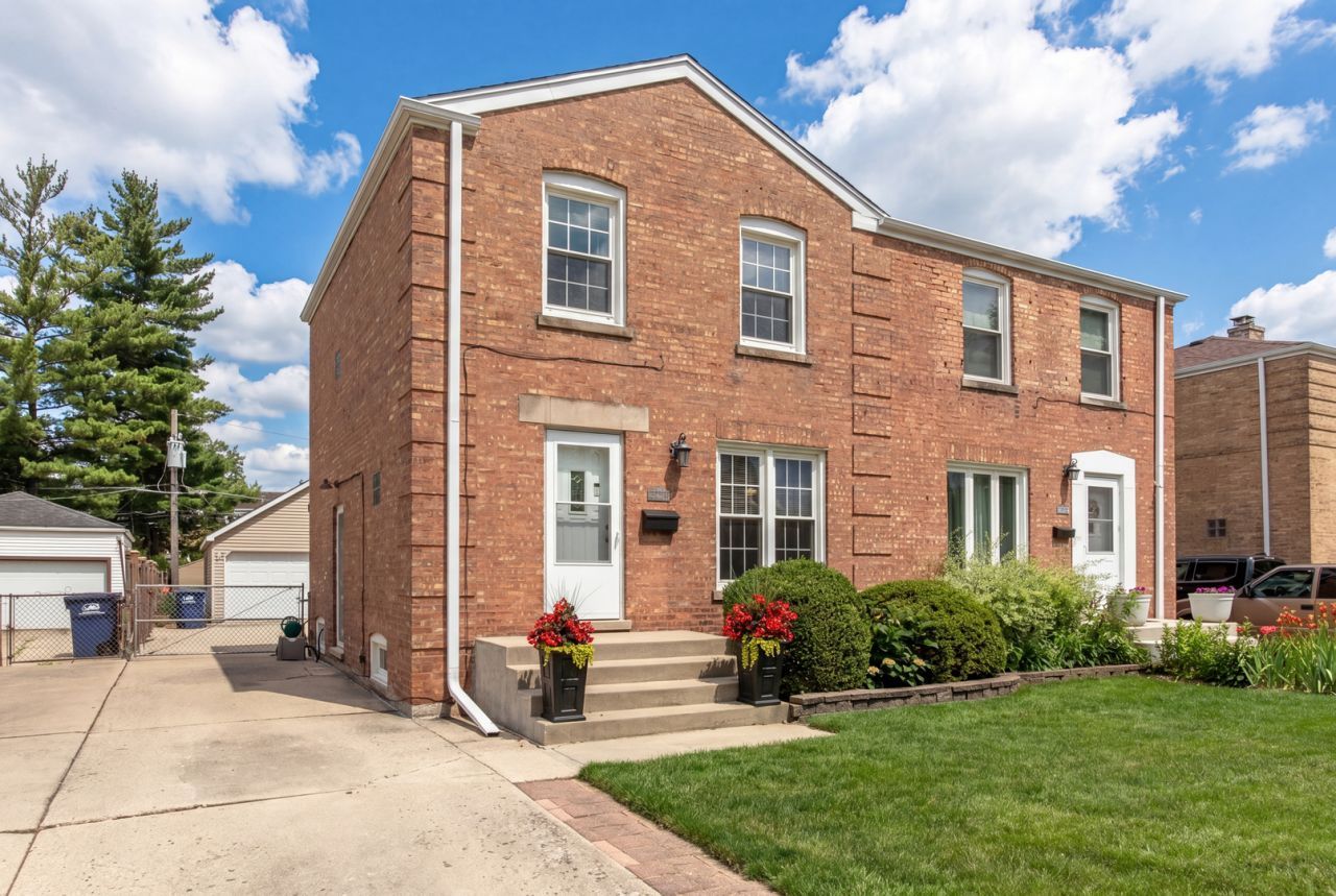 1645 Stockton Avenue, Des Plaines, IL 60018 Main Photo