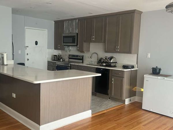 8710 Skokie Boulevard , Unit 3BS, Skokie, IL 60077