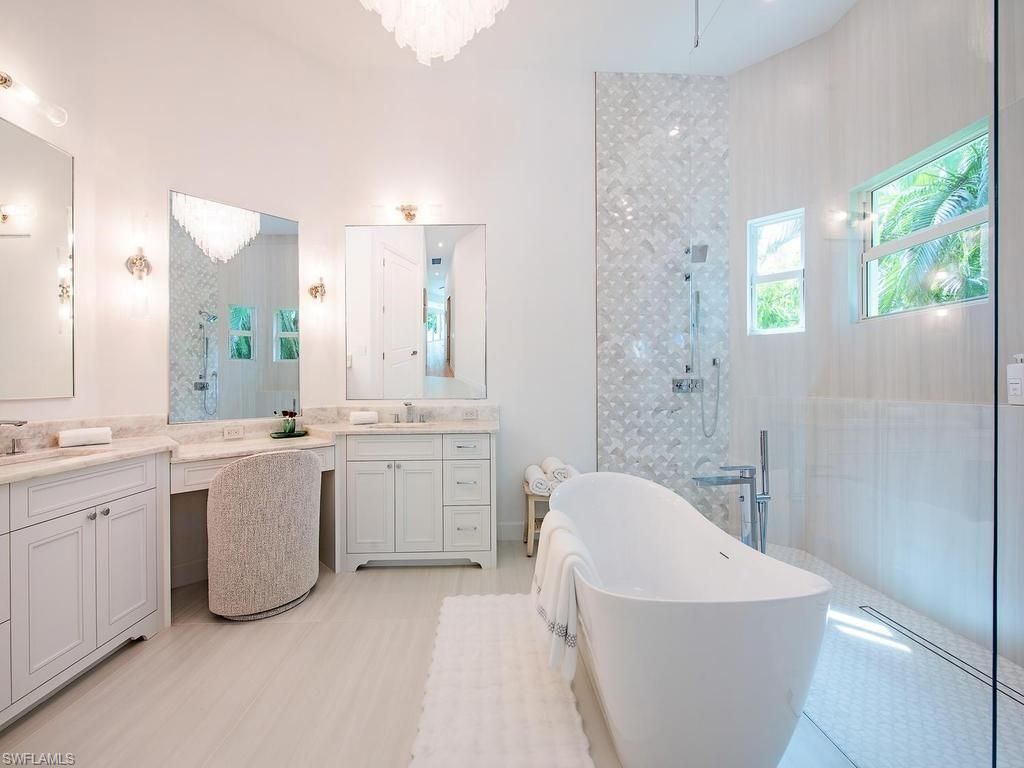 2363 Crayton Rd , Naples, FL 34103 Photo