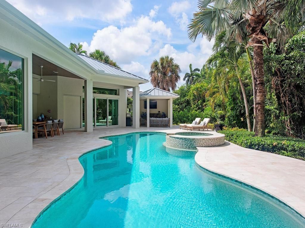 2363 Crayton Rd , Naples, FL 34103 Photo