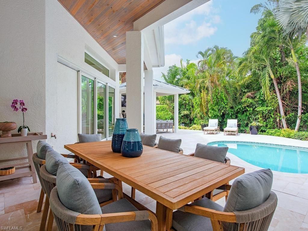 2363 Crayton Rd , Naples, FL 34103 Photo