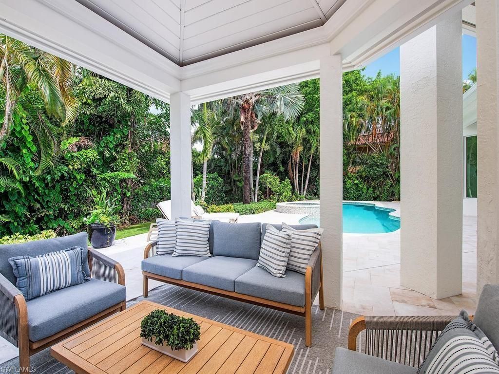 2363 Crayton Rd , Naples, FL 34103 Photo