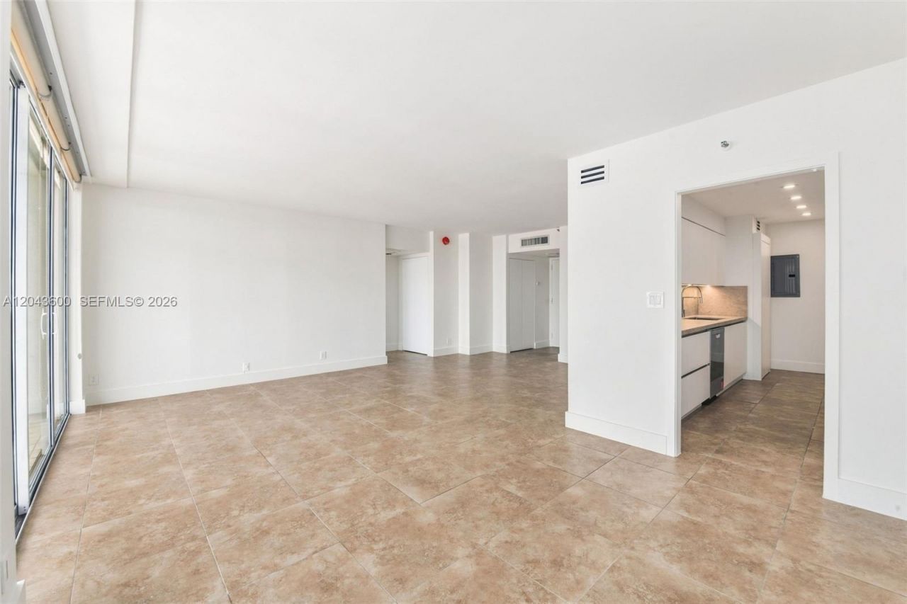 19707 Turnberry Way, Unit 23C, Aventura, FL 33180 Photo
