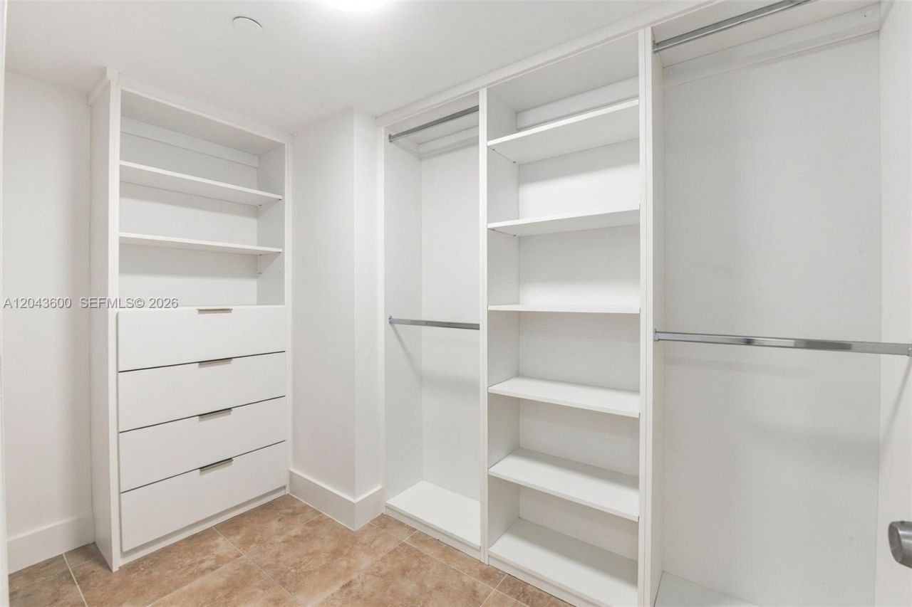 19707 Turnberry Way, Unit 23C, Aventura, FL 33180 Photo
