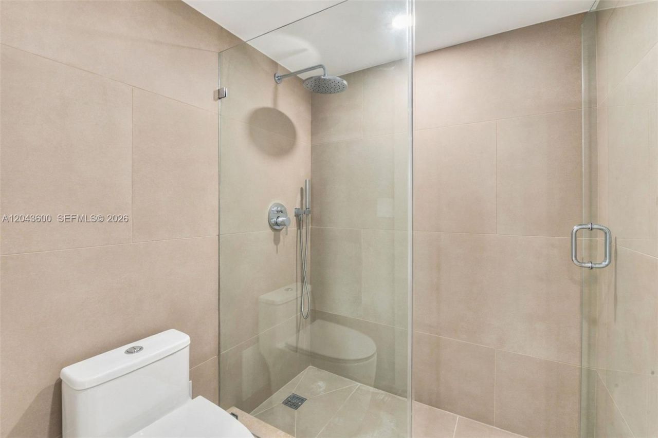 19707 Turnberry Way, Unit 23C, Aventura, FL 33180 Photo