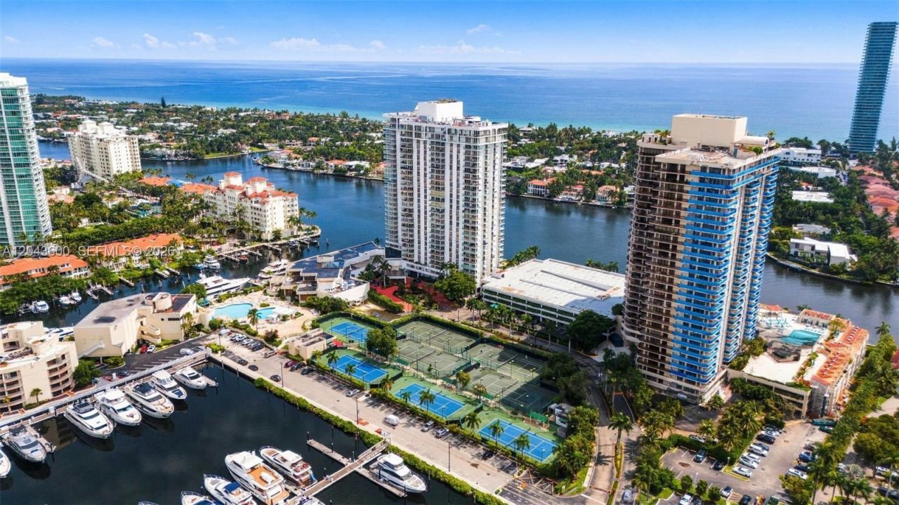 19707 Turnberry Way, Unit 23C, Aventura, FL 33180 Photo