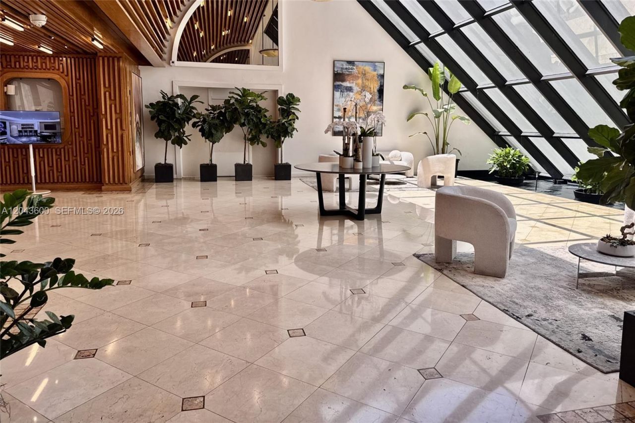 19707 Turnberry Way , Unit 23C, Aventura, FL 33180 Photo