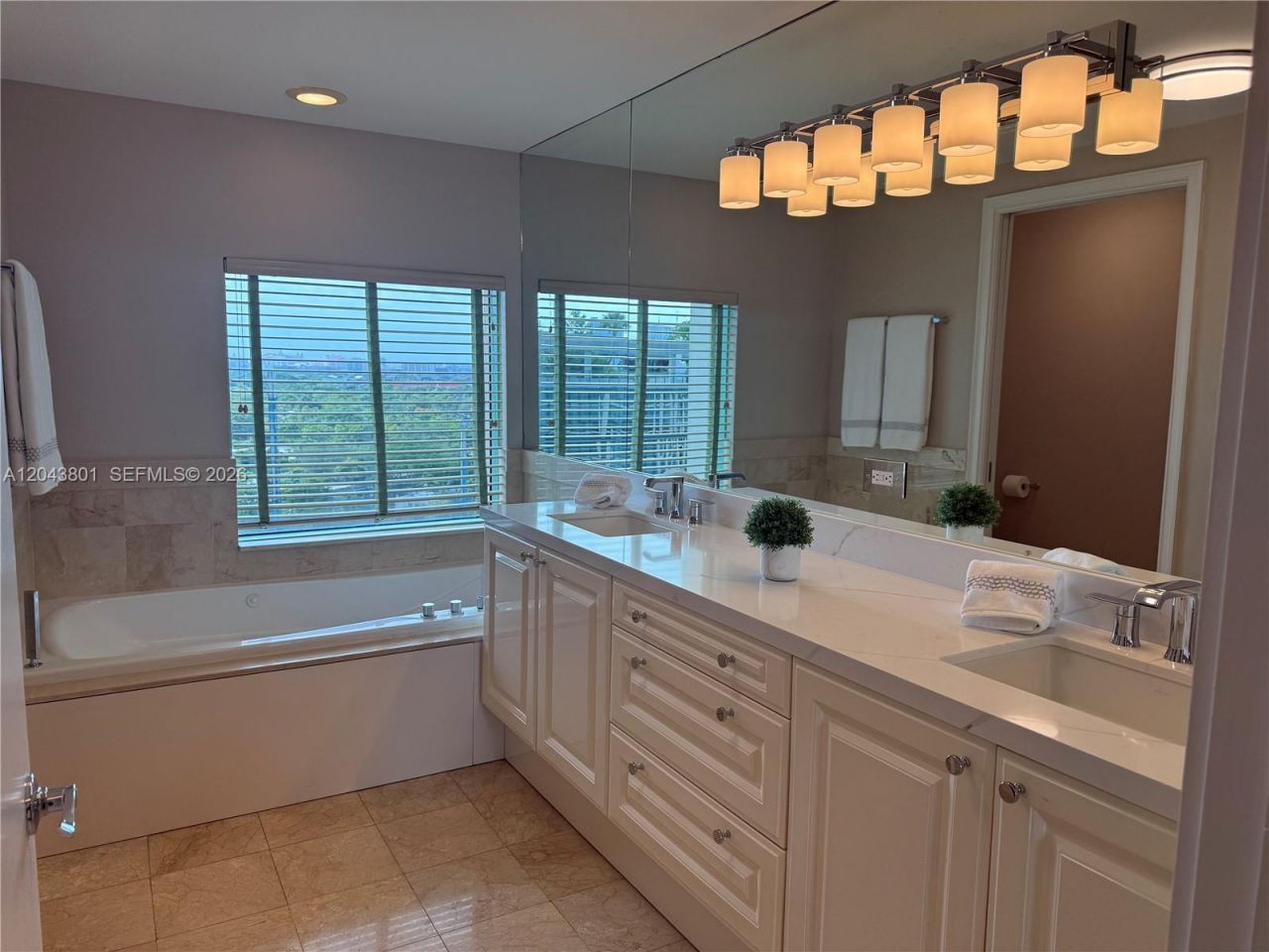 3400 SW 27th Ave, Unit 1206, Miami, FL 33133 Photo