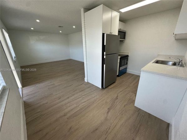 899 NE 15th Street , Unit 3, Fort Lauderdale, FL 33304