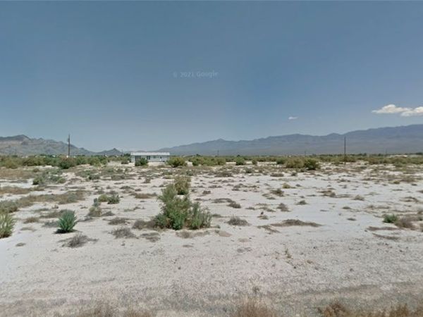 1390 Geofrey Street , Pahrump, NV 89060