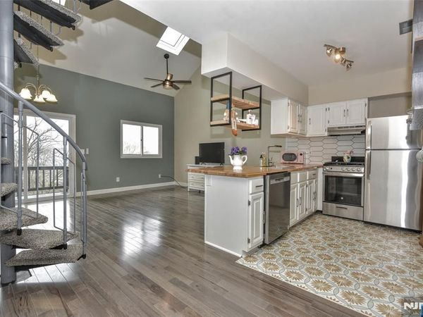 3 Davos Drive 6, Unit 6, VERNON, NJ 07462