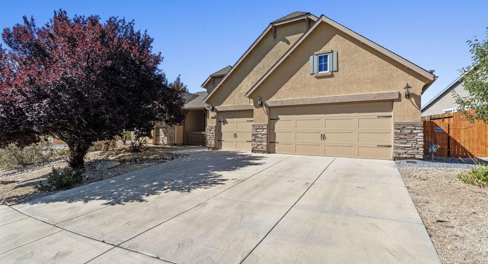 535 Sun Mesa Drive, Sun Valley, NV 89433 Photo