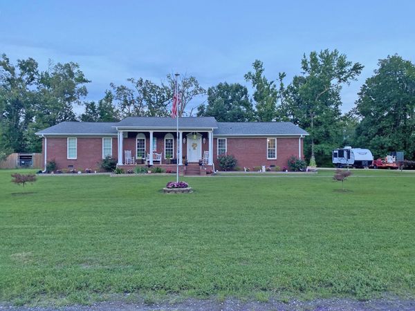 90 JAGGERS LN, Savannah, TN 38372