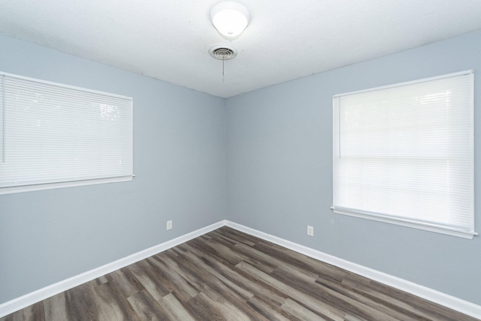107 Greenhurt Avenue Photo 18