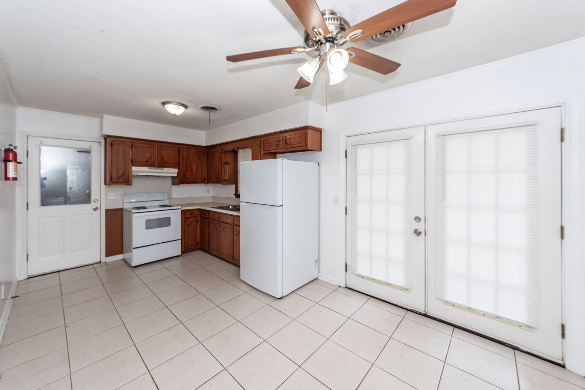 107 Greenhurt Avenue Photo 8