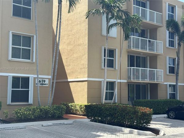 619 E Sheridan St , Unit 105, Dania Beach, FL 33004