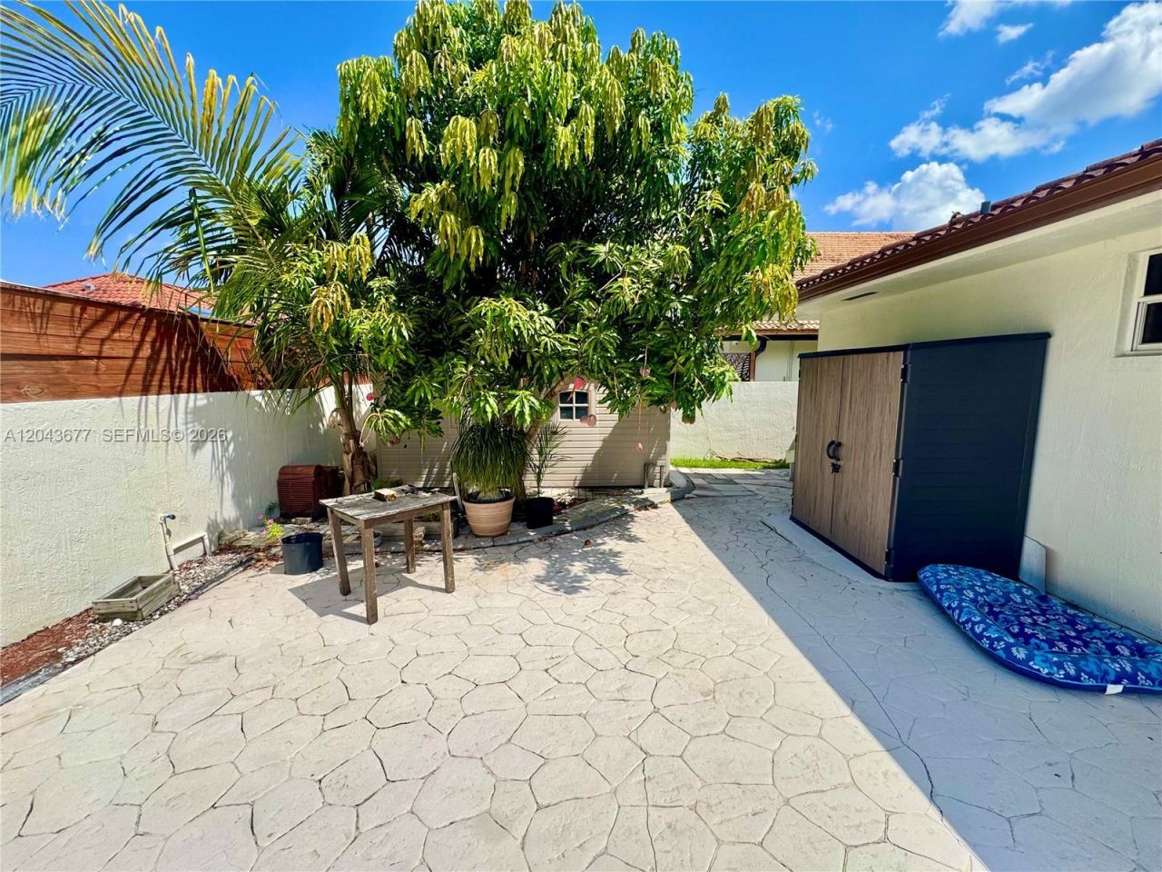 18701 Wentworth Dr, Hialeah, FL 33015 Photo