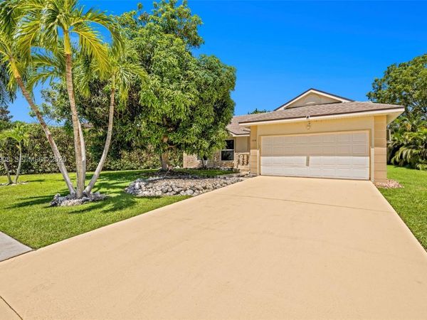 1318 Bayport Ave , Marco Island, FL 34145