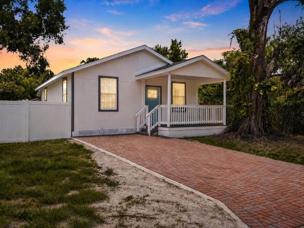 7608 N HUNTLEY AVENUE , TAMPA, FL 33604