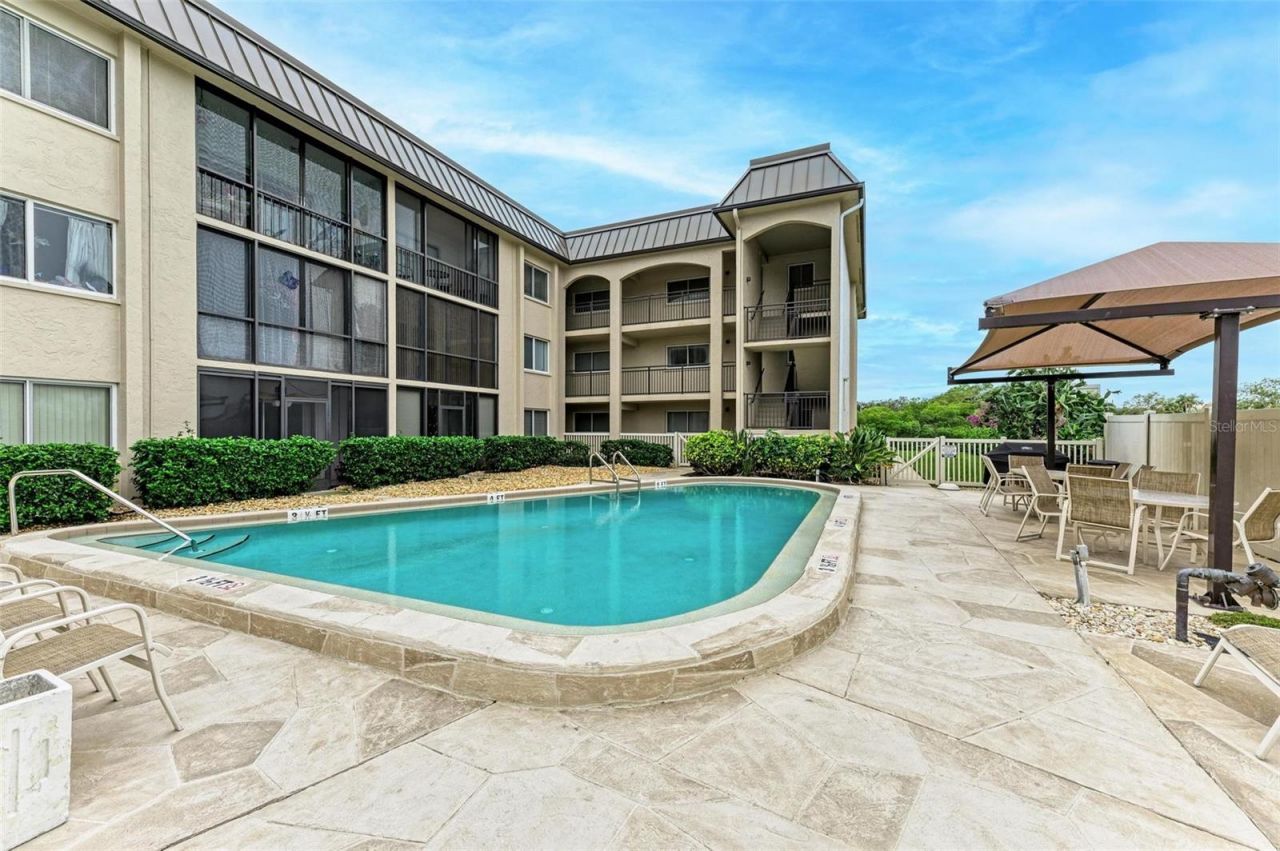 6470 Hollywood Boulevard, Unit 307, Sarasota, FL 34231 Photo