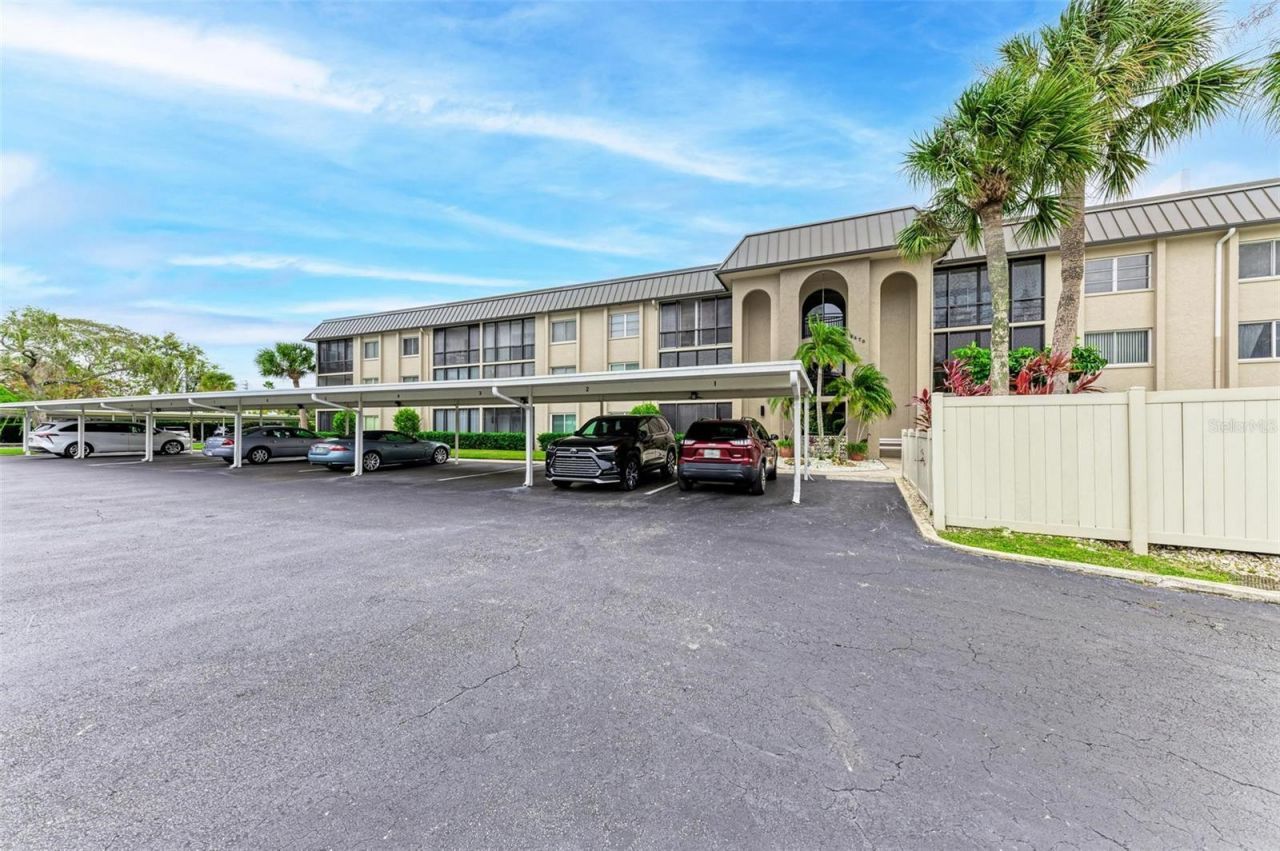 6470 Hollywood Boulevard, Unit 307, Sarasota, FL 34231 Photo