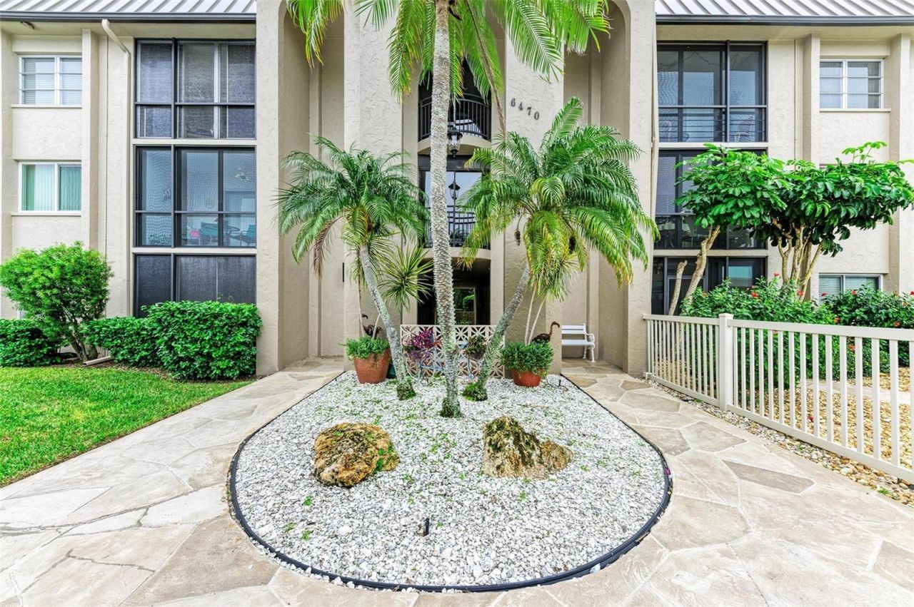 6470 Hollywood Boulevard, Unit 307, Sarasota, FL 34231 Photo