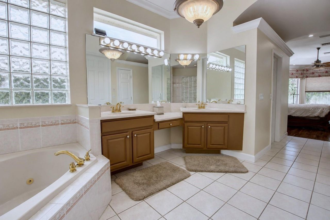 1954 Elkhorn Court , Longwood, FL 32750 Photo