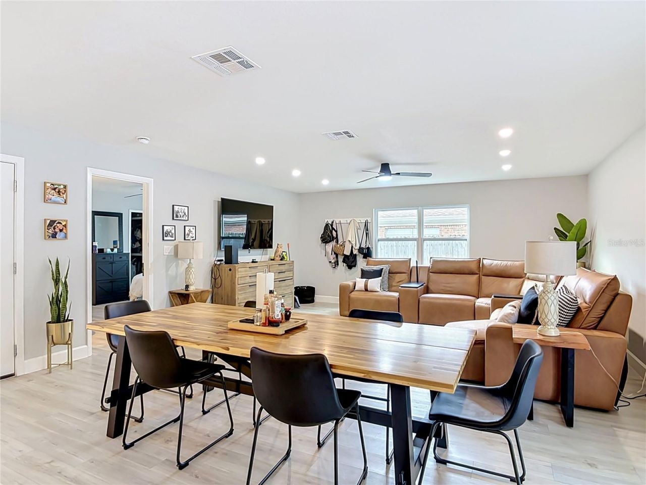 8676 Hillside Drive , Orlando, FL 32810 Photo