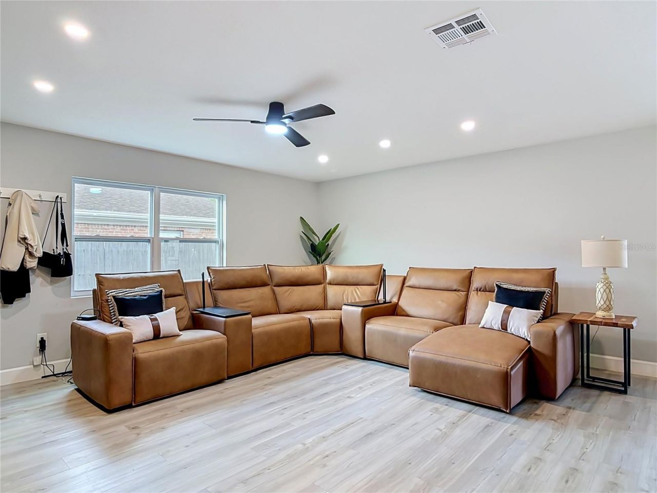 8676 Hillside Drive , Orlando, FL 32810 Photo
