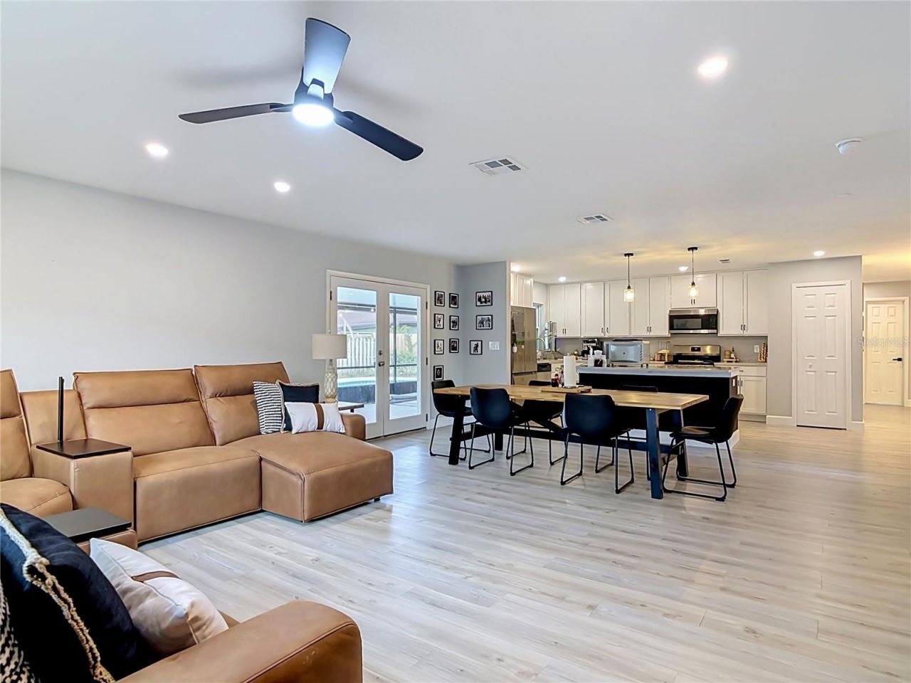 8676 Hillside Drive , Orlando, FL 32810 Photo