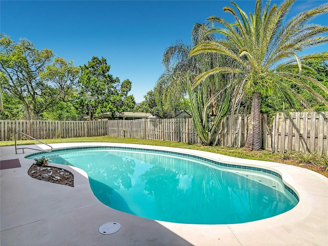 8676 Hillside Drive , Orlando, FL 32810 Photo
