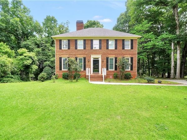 1180 SE Azalea Circle , Conyers, GA 30013