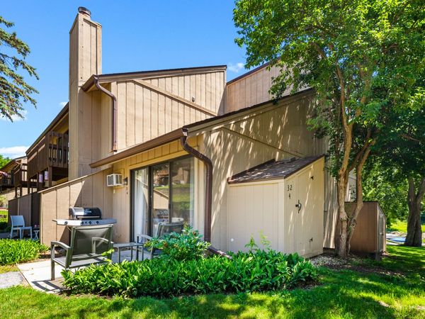 32 Montego Colony , Unit 4, Fox Lake, IL 60020