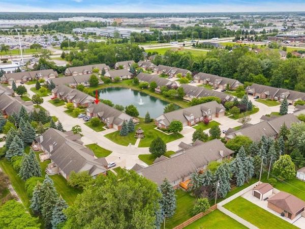 5477 Victory Circle , Sterling Heights, MI 48310