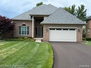 7230 Pine Vista Drive, Genoa Township, MI 48116 Main Photo