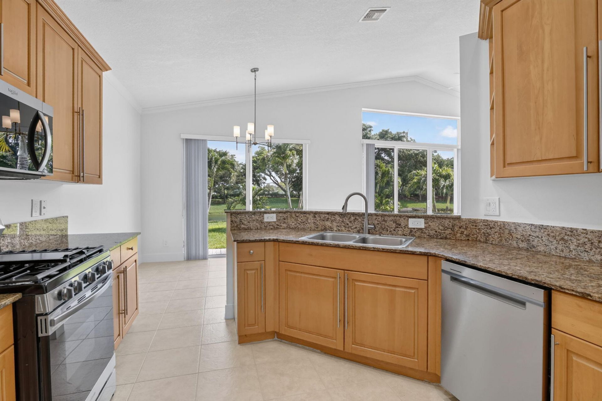 19303 SW 60th Court, Pembroke Pines, FL 33332 Photo