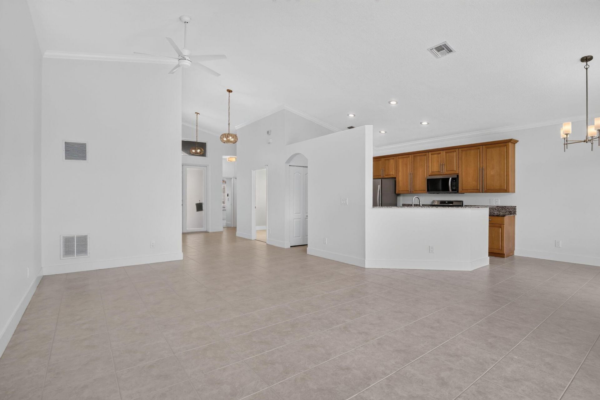 19303 SW 60th Court, Pembroke Pines, FL 33332 Photo